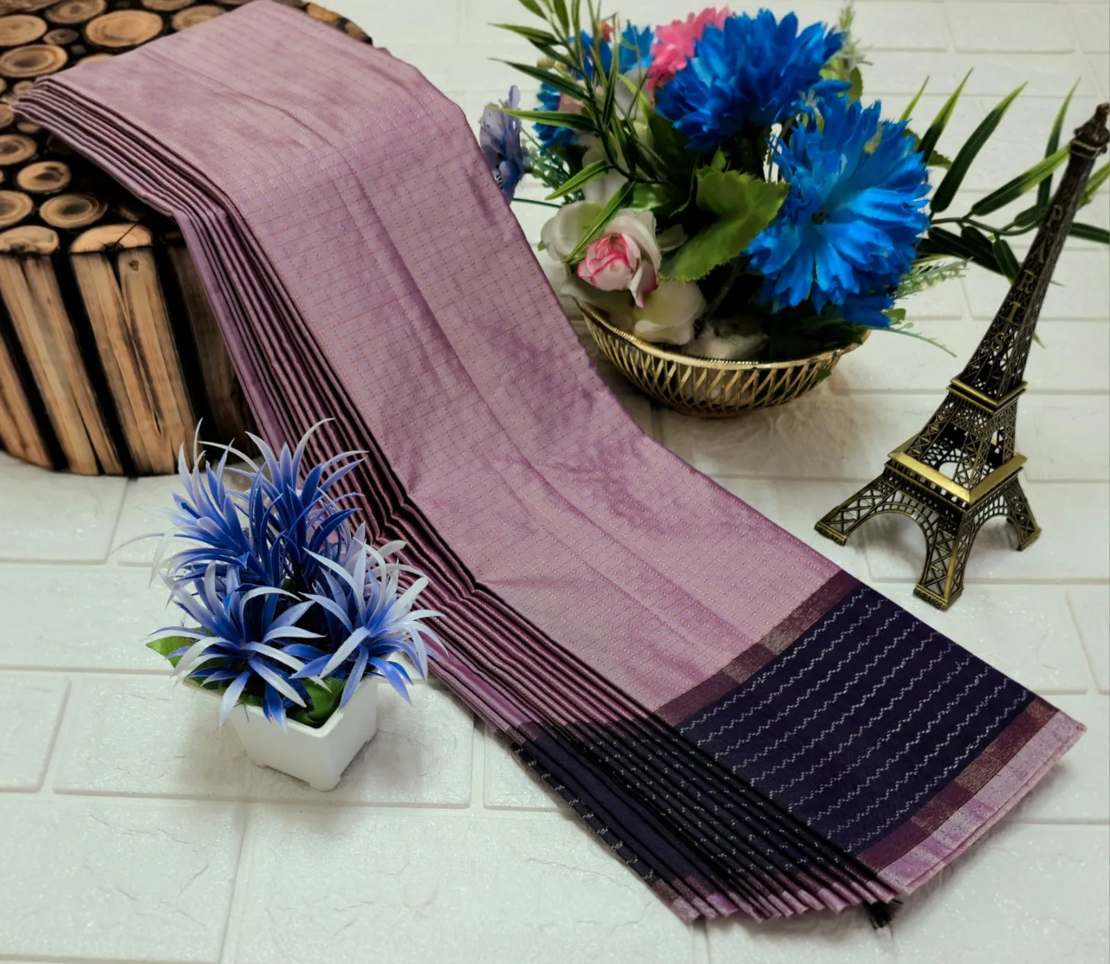 Grand Vertical Line Butta Soft Silk Saree